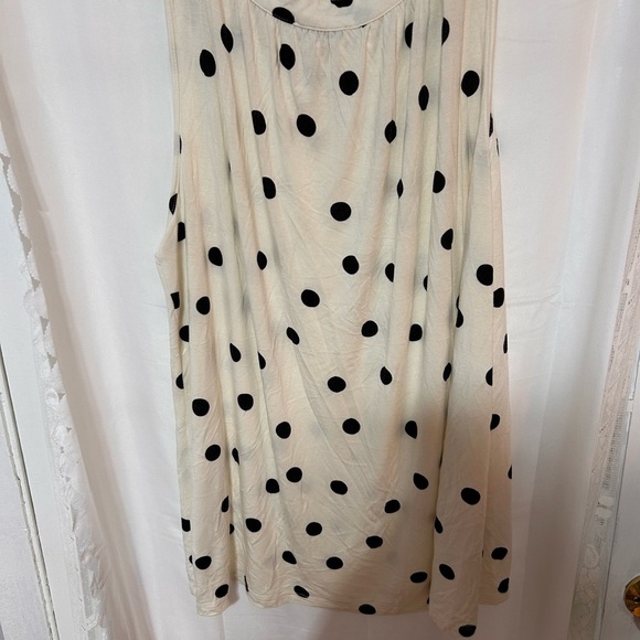 Ricki's xxl Cream and Black Sleeveless Blouse- nice neckline- dress up - Picture 4 of 8